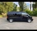 Черный Мерседес Вито, объемом двигателя 2.1 л и пробегом 300 тыс. км за 4500 $, фото 2 на Automoto.ua