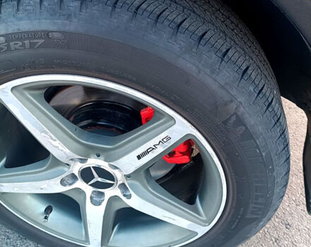 Черный Мерседес Вито, объемом двигателя 2.1 л и пробегом 373 тыс. км за 8300 $, фото 6 на Automoto.ua