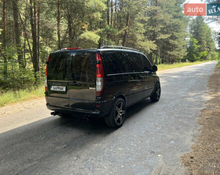 Черный Мерседес Вито, объемом двигателя 2.2 л и пробегом 330 тыс. км за 8000 $, фото 4 на Automoto.ua