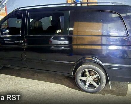 Черный Мерседес Вито, объемом двигателя 2.1 л и пробегом 405 тыс. км за 8500 $, фото 2 на Automoto.ua