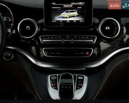 Черный Мерседес Вито, объемом двигателя 2.5 л и пробегом 220 тыс. км за 50800 $, фото 6 на Automoto.ua