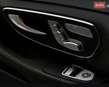 Черный Мерседес Вито, объемом двигателя 2.5 л и пробегом 220 тыс. км за 50800 $, фото 7 на Automoto.ua