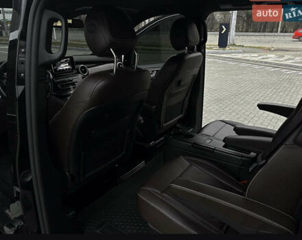 Черный Мерседес Вито, объемом двигателя 2.5 л и пробегом 220 тыс. км за 50800 $, фото 2 на Automoto.ua