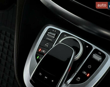 Черный Мерседес Вито, объемом двигателя 2.5 л и пробегом 220 тыс. км за 50800 $, фото 8 на Automoto.ua