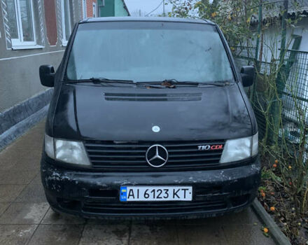 Черный Мерседес Вито, объемом двигателя 2.15 л и пробегом 300 тыс. км за 1700 $, фото 1 на Automoto.ua
