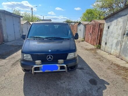 Мерседес Віто 2001 у Одесі на Automoto.ua Чорний Мерседес Віто, об'ємом двигуна 2 л та пробігом 350 тис. км за 4000 $, фото 1 на Automoto.ua