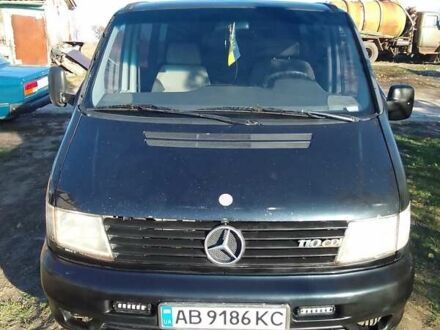 Черный Мерседес Вито, объемом двигателя 2.15 л и пробегом 438 тыс. км за 4800 $, фото 1 на Automoto.ua