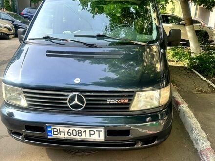 Чорний Мерседес Віто, об'ємом двигуна 2.1 л та пробігом 370 тис. км за 5000 $, фото 1 на Automoto.ua