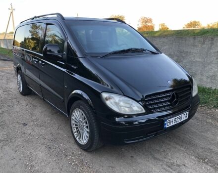 Чорний Мерседес Віто, об'ємом двигуна 2.1 л та пробігом 222 тис. км за 5200 $, фото 1 на Automoto.ua