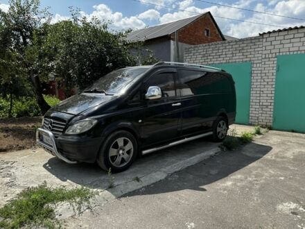 Черный Мерседес Вито, объемом двигателя 2.1 л и пробегом 340 тыс. км за 6300 $, фото 1 на Automoto.ua