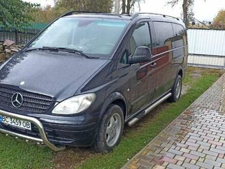 Черный Мерседес Вито, объемом двигателя 2.2 л и пробегом 385 тыс. км за 9400 $, фото 1 на Automoto.ua