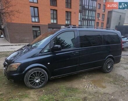 Черный Мерседес Вито, объемом двигателя 2.1 л и пробегом 333 тыс. км за 9200 $, фото 1 на Automoto.ua