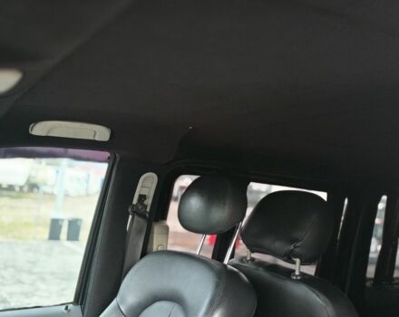 Черный Мерседес Вито, объемом двигателя 3 л и пробегом 315 тыс. км за 10800 $, фото 1 на Automoto.ua