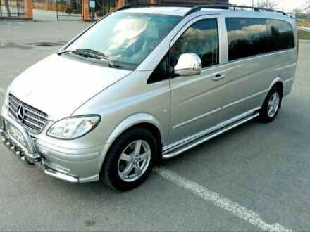Чорний Мерседес Віто, об'ємом двигуна 2.1 л та пробігом 177 тис. км за 6500 $, фото 1 на Automoto.ua