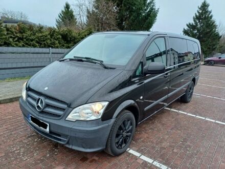 Черный Мерседес Вито, объемом двигателя 2.2 л и пробегом 221 тыс. км за 8200 $, фото 1 на Automoto.ua