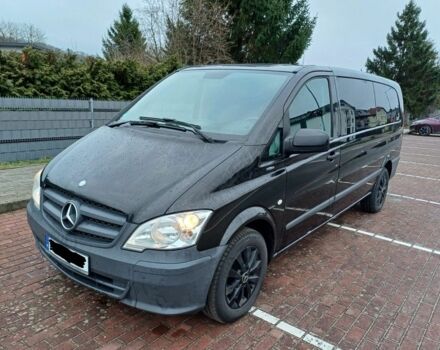 Черный Мерседес Вито, объемом двигателя 2.2 л и пробегом 221 тыс. км за 8200 $, фото 1 на Automoto.ua
