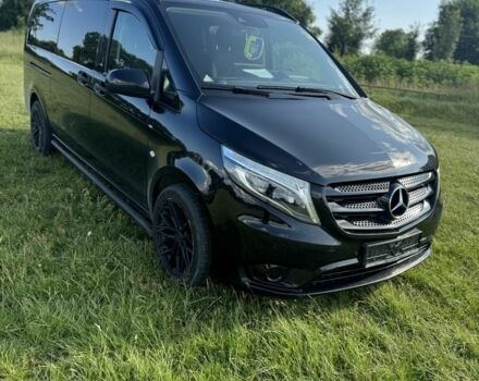 Чорний Мерседес Віто, об'ємом двигуна 2.2 л та пробігом 330 тис. км за 24300 $, фото 1 на Automoto.ua