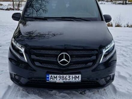 Черный Мерседес Вито, объемом двигателя 2.14 л и пробегом 242 тыс. км за 29229 $, фото 1 на Automoto.ua