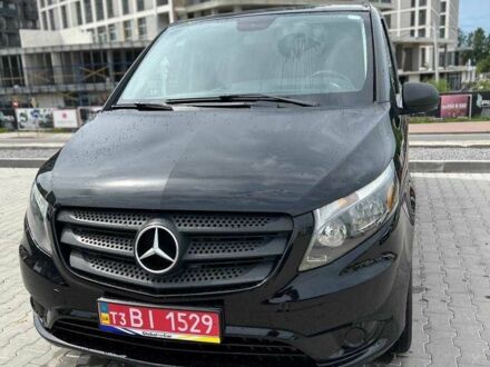 Черный Мерседес Вито, объемом двигателя 2 л и пробегом 136 тыс. км за 17200 $, фото 1 на Automoto.ua