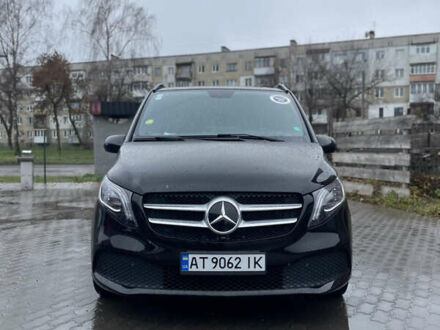 Черный Мерседес Вито, объемом двигателя 1.95 л и пробегом 191 тыс. км за 35999 $, фото 1 на Automoto.ua