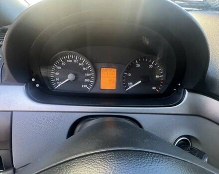 Фиолетовый Мерседес Вито, объемом двигателя 2.15 л и пробегом 348 тыс. км за 10000 $, фото 16 на Automoto.ua