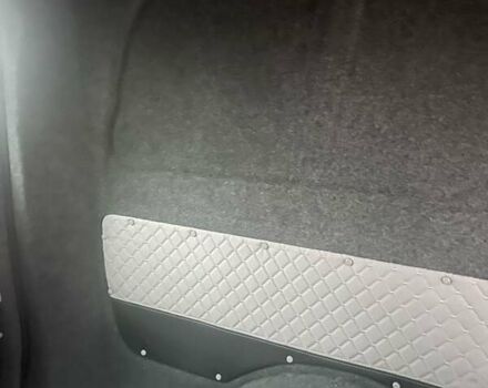 Фиолетовый Мерседес Вито, объемом двигателя 2.2 л и пробегом 282 тыс. км за 12007 $, фото 6 на Automoto.ua