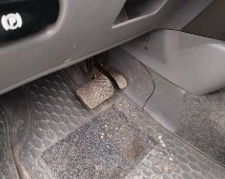 Фиолетовый Мерседес Вито, объемом двигателя 2.2 л и пробегом 282 тыс. км за 12007 $, фото 60 на Automoto.ua