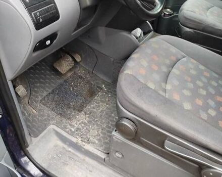 Фиолетовый Мерседес Вито, объемом двигателя 2.2 л и пробегом 282 тыс. км за 12007 $, фото 61 на Automoto.ua