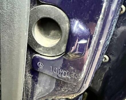 Фиолетовый Мерседес Вито, объемом двигателя 2.2 л и пробегом 282 тыс. км за 12007 $, фото 7 на Automoto.ua