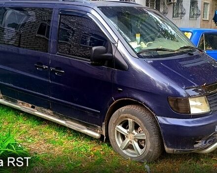 Фиолетовый Мерседес Вито, объемом двигателя 2.2 л и пробегом 480 тыс. км за 3000 $, фото 1 на Automoto.ua