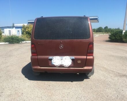 Коричневый Мерседес Вито, объемом двигателя 2.2 л и пробегом 401 тыс. км за 4333 $, фото 3 на Automoto.ua