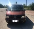Коричневый Мерседес Вито, объемом двигателя 2.2 л и пробегом 401 тыс. км за 3400 $, фото 2 на Automoto.ua
