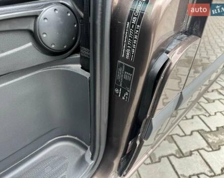 Коричневий Мерседес Віто, об'ємом двигуна 2.2 л та пробігом 361 тис. км за 13900 $, фото 32 на Automoto.ua