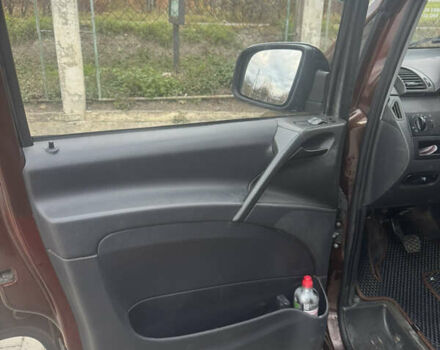 Коричневый Мерседес Вито, объемом двигателя 2.14 л и пробегом 351 тыс. км за 12500 $, фото 13 на Automoto.ua