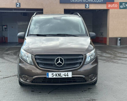 Коричневый Мерседес Вито, объемом двигателя 1.6 л и пробегом 208 тыс. км за 18900 $, фото 1 на Automoto.ua