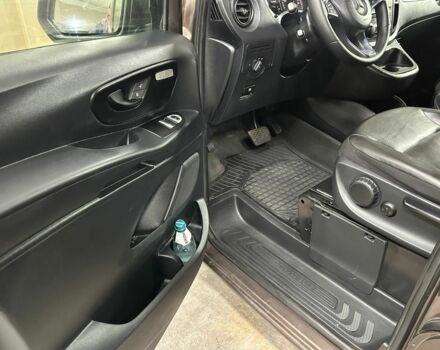 Мерседес Вито 2017 в Черновцах на Automoto.ua Коричневый Мерседес Вито, объемом двигателя 2.1 л и пробегом 238 тыс. км за 28122 $, фото 7 на Automoto.ua