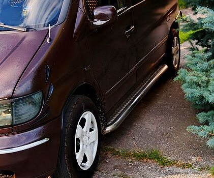 Мерседес Вито 1998 в Киеве на Automoto.ua Коричневый Мерседес Вито, объемом двигателя 2.3 л и пробегом 0 тыс. км за 6900 $, фото 1 на Automoto.ua