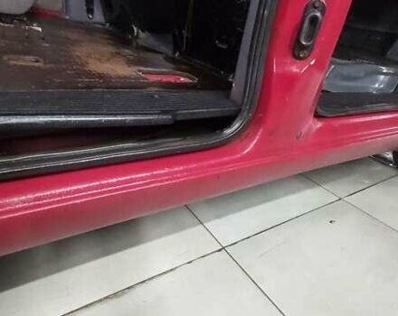 Червоний Мерседес Віто, об'ємом двигуна 2.15 л та пробігом 277 тис. км за 3000 $, фото 11 на Automoto.ua