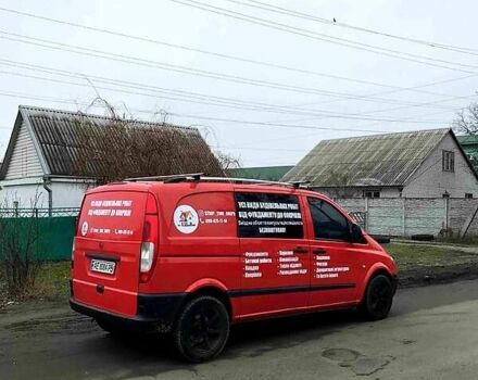 Красный Мерседес Вито, объемом двигателя 2.1 л и пробегом 320 тыс. км за 5800 $, фото 4 на Automoto.ua