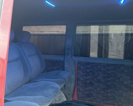 Красный Мерседес Вито, объемом двигателя 2.3 л и пробегом 600 тыс. км за 4300 $, фото 8 на Automoto.ua