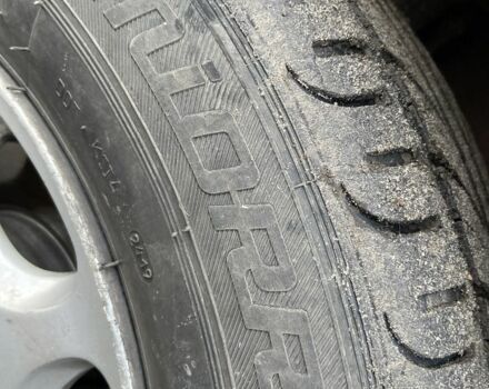 Красный Мерседес Вито, объемом двигателя 2.3 л и пробегом 600 тыс. км за 4300 $, фото 12 на Automoto.ua