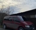 Красный Мерседес Вито, объемом двигателя 2.3 л и пробегом 600 тыс. км за 4300 $, фото 3 на Automoto.ua
