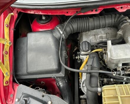 Красный Мерседес Вито, объемом двигателя 2.3 л и пробегом 400 тыс. км за 3650 $, фото 21 на Automoto.ua