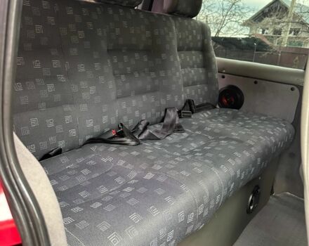 Красный Мерседес Вито, объемом двигателя 2.3 л и пробегом 400 тыс. км за 3650 $, фото 17 на Automoto.ua