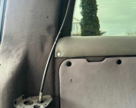 Красный Мерседес Вито, объемом двигателя 2.3 л и пробегом 400 тыс. км за 3650 $, фото 19 на Automoto.ua