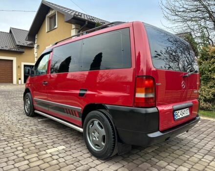 Красный Мерседес Вито, объемом двигателя 2.3 л и пробегом 400 тыс. км за 3650 $, фото 5 на Automoto.ua