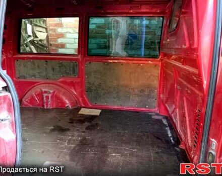 Красный Мерседес Вито, объемом двигателя 2.3 л и пробегом 383 тыс. км за 3900 $, фото 6 на Automoto.ua