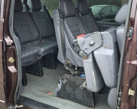 Красный Мерседес Вито, объемом двигателя 2.1 л и пробегом 205 тыс. км за 4399 $, фото 13 на Automoto.ua