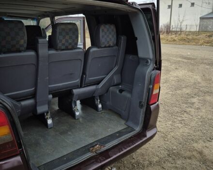 Красный Мерседес Вито, объемом двигателя 2.1 л и пробегом 205 тыс. км за 4399 $, фото 17 на Automoto.ua