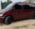 Красный Мерседес Вито, объемом двигателя 2.1 л и пробегом 300 тыс. км за 6200 $, фото 2 на Automoto.ua